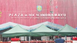 Dapat Sembako Murah, Warga Indramayu Senang