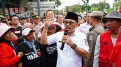 Penuh Keakraban Wabup H. Syaefudin Temui Masa Aksi Serikat Tani Indramayu